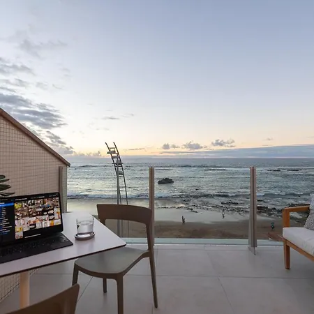 아파트 Living Canteras Homes - Modern Oceanfront 라스팔마스
